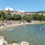 Fuer 4 Personen By Interhome Crikvenica