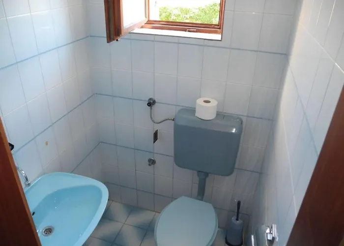 Apartment Fuer 4 Personen By Interhome